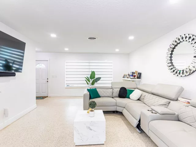 3-bedroom home for sale in West Palm Beach - 2395 Edgewater Drive - MondialRealty