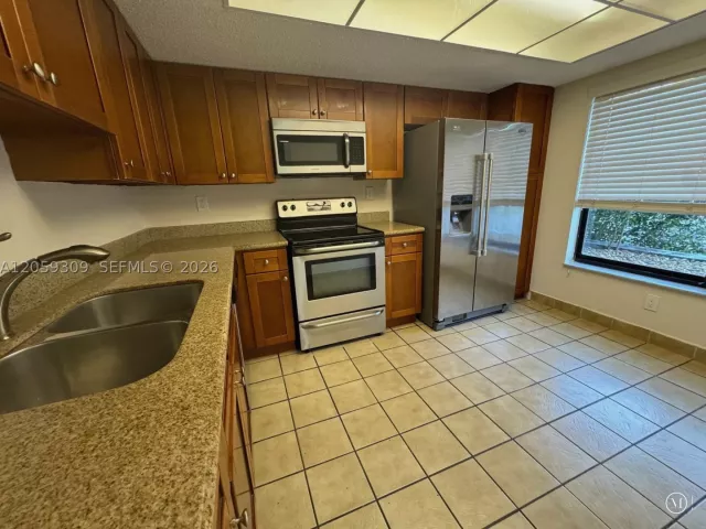 3-bedroom home for sale in North Miami Beach - 16498 NE 26th Ave 12 - MondialRealty