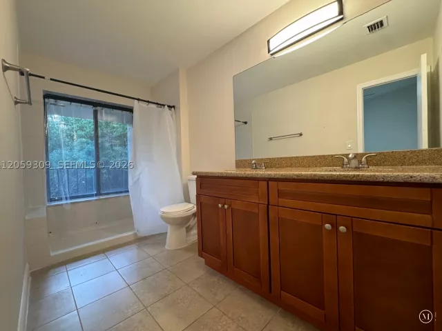 3-bedroom home for sale in North Miami Beach - 16498 NE 26th Ave 12 - MondialRealty
