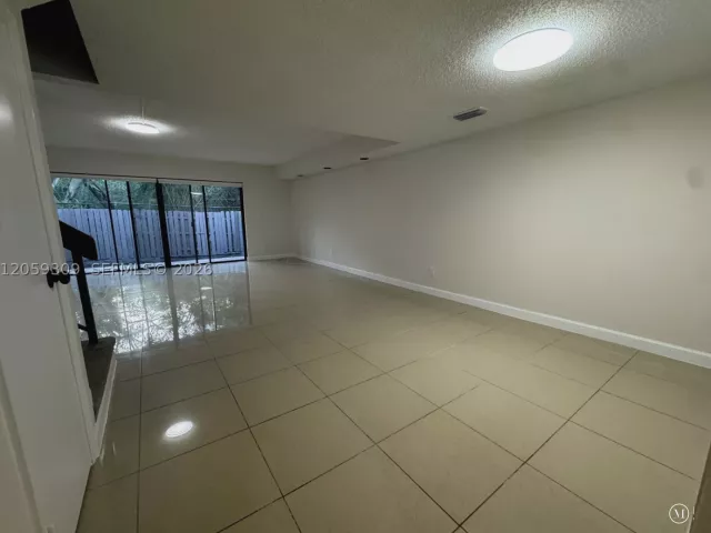 3-bedroom home for sale in North Miami Beach - 16498 NE 26th Ave 12 - MondialRealty
