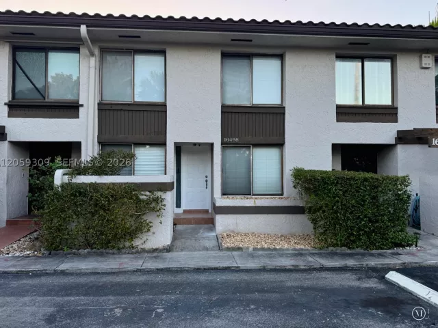 3-bedroom home for sale in North Miami Beach - 16498 NE 26th Ave 12 - MondialRealty