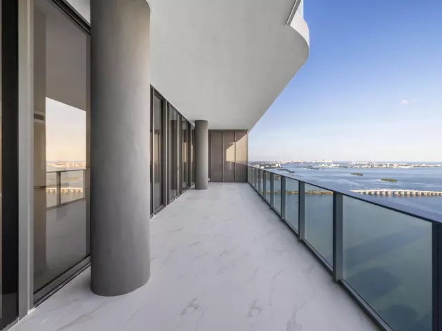 5-bedroom condo for sale in Miami - 700 NE 24th Street PH 6003 - MondialRealty