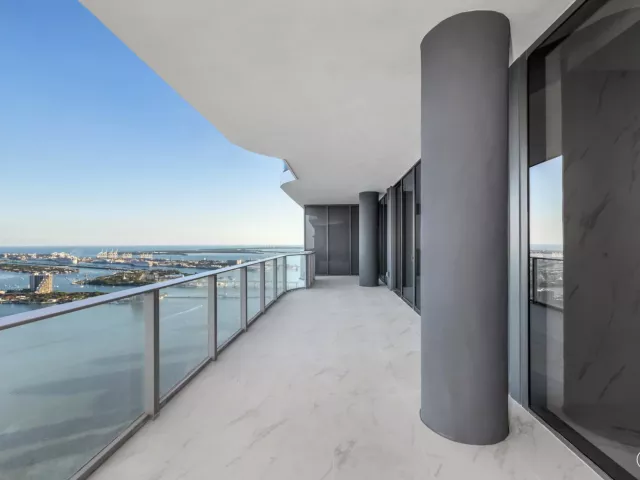 5-bedroom condo for sale in Miami - 700 NE 24th Street PH 6003 - MondialRealty