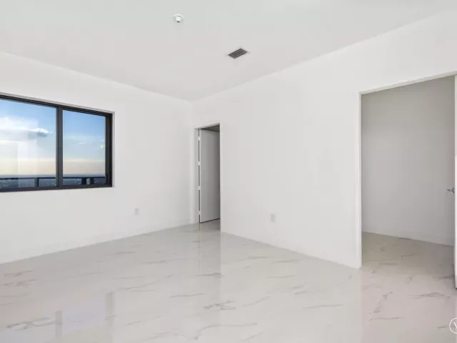 5-bedroom condo for sale in Miami - 700 NE 24th Street PH 6003 - MondialRealty