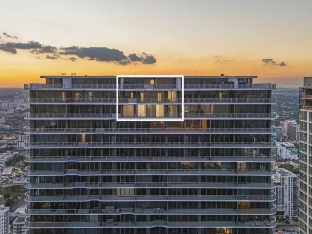 5-bedroom condo for sale in Miami - 700 NE 24th Street PH 6003 - MondialRealty