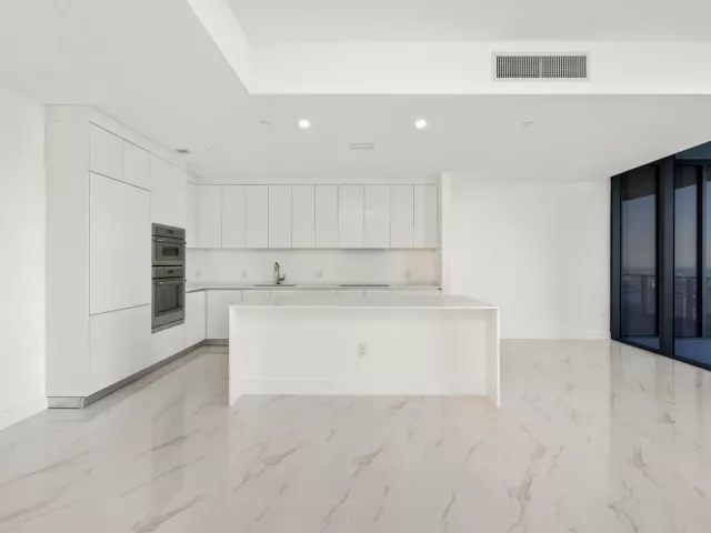 5-bedroom condo for sale in Miami - 700 NE 24th Street PH 6003 - MondialRealty