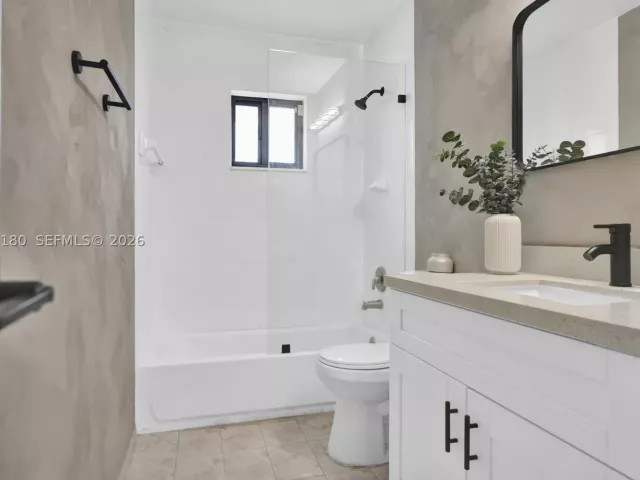 4-bedroom home for sale in Miami Gardens - 20464 NW 19th Ave - MondialRealty