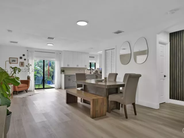 4-bedroom home for sale in Miami Gardens - 20464 NW 19th Ave - MondialRealty