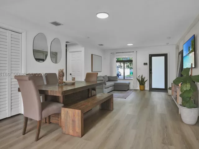 4-bedroom home for sale in Miami Gardens - 20464 NW 19th Ave - MondialRealty