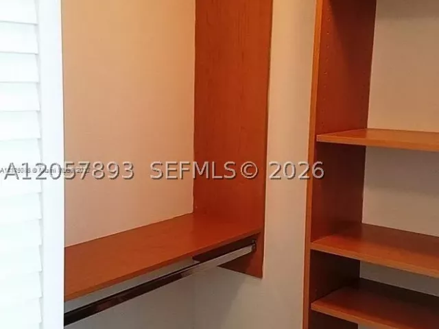1-bedroom condo for sale in Miami Beach - 1800 Sunset Harbour Dr 1109 - MondialRealty