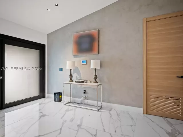5-bedroom home for rent in North Miami Beach - 16431 NE 34th Ave - MondialRealty