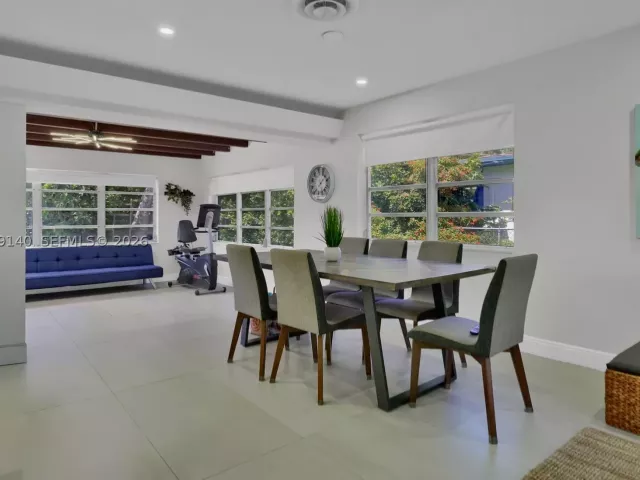 3-bedroom home for sale in Hollywood - 3338 Cleveland St - MondialRealty