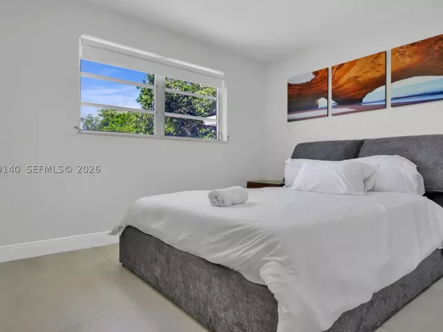 3-bedroom home for sale in Hollywood - 3338 Cleveland St - MondialRealty