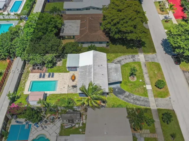 3-bedroom home for sale in Hollywood - 3338 Cleveland St - MondialRealty