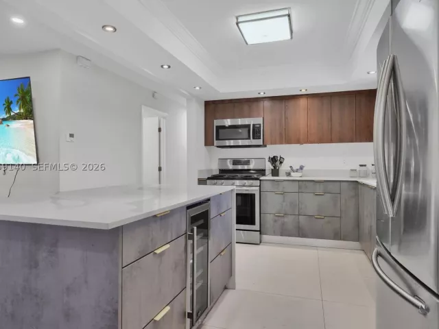 3-bedroom home for sale in Hollywood - 3338 Cleveland St - MondialRealty