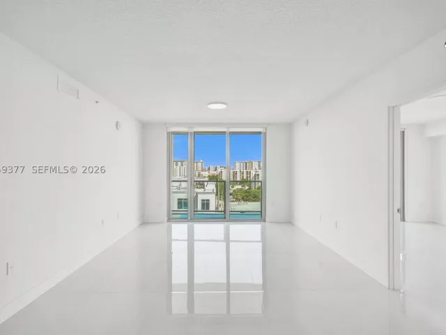 2-bedroom condo for rent in Sunny Isles Beach - 330 Sunny Isles Blvd 5-805 - MondialRealty