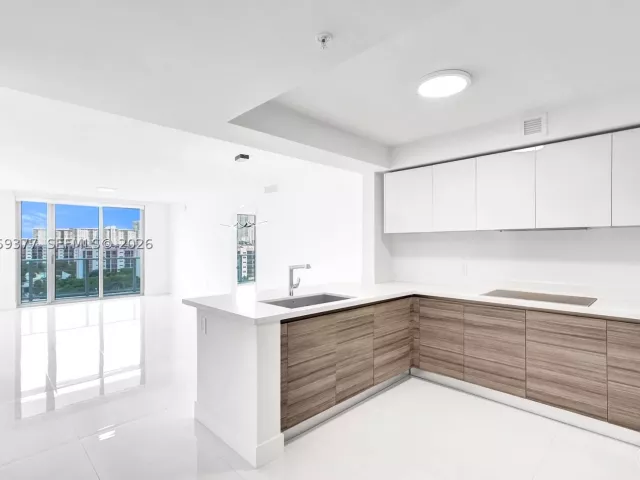 2-bedroom condo for rent in Sunny Isles Beach - 330 Sunny Isles Blvd 5-805 - MondialRealty