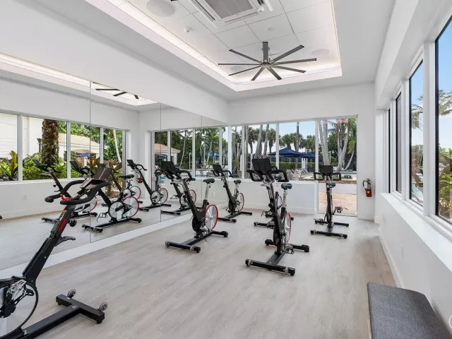 home for sale in Boca Raton - 4752 BOCAIRE Boulevard - MondialRealty