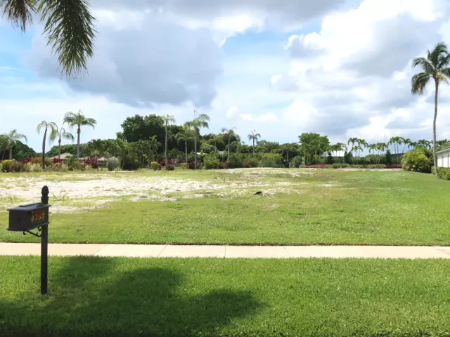 home for sale in Boca Raton - 4752 BOCAIRE Boulevard - MondialRealty