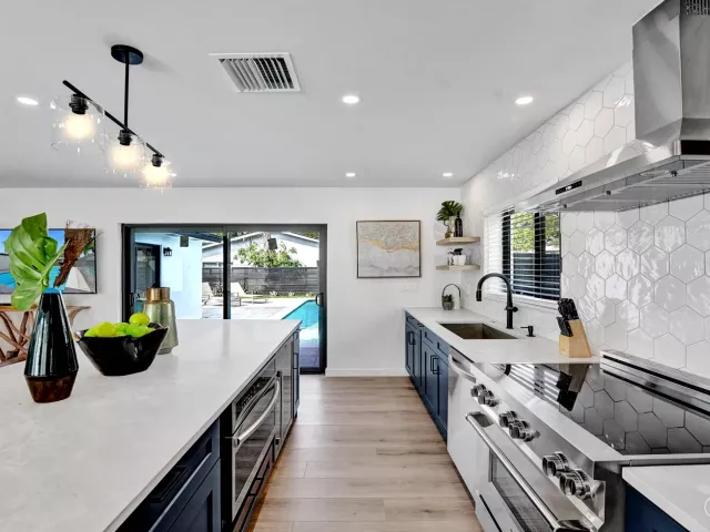 3-bedroom home for rent in Fort Lauderdale - 5501 NE 18TH Terrace - MondialRealty