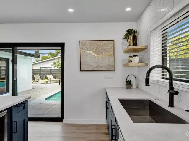 3-bedroom home for rent in Fort Lauderdale - 5501 NE 18TH Terrace - MondialRealty