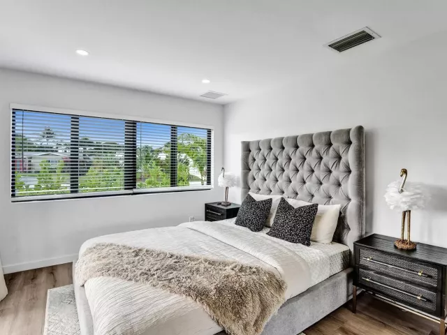 3-bedroom home for rent in Fort Lauderdale - 5501 NE 18TH Terrace - MondialRealty