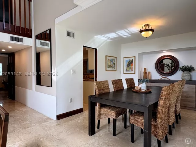 6-bedroom home for rent in Miami - 6610 SW 104th Ct - MondialRealty