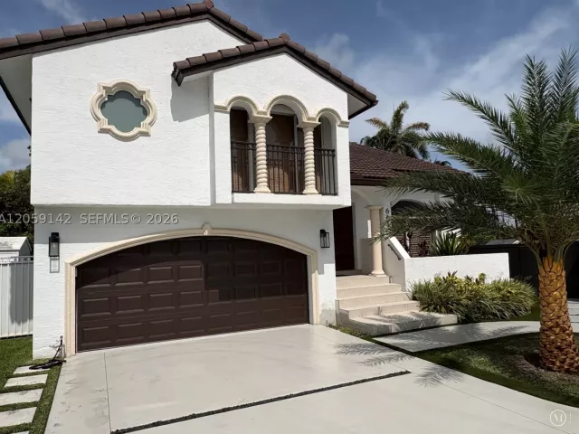 6-bedroom home for rent in Miami - 6610 SW 104th Ct - MondialRealty