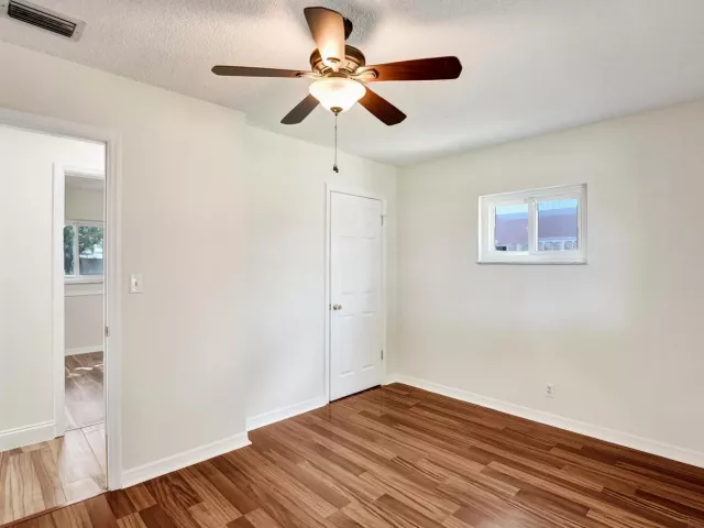 3-bedroom home for rent in Fort Lauderdale - 300 SW 19TH Avenue - MondialRealty