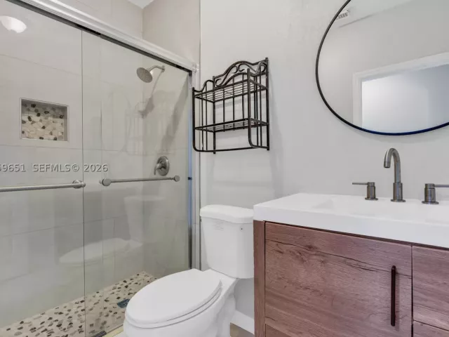 3-bedroom home for sale in Miami - 16673 SW 78 Terrace - MondialRealty