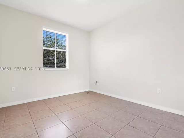 3-bedroom home for sale in Miami - 16673 SW 78 Terrace - MondialRealty
