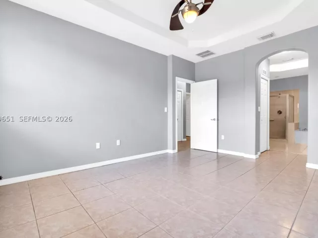 3-bedroom home for sale in Miami - 16673 SW 78 Terrace - MondialRealty
