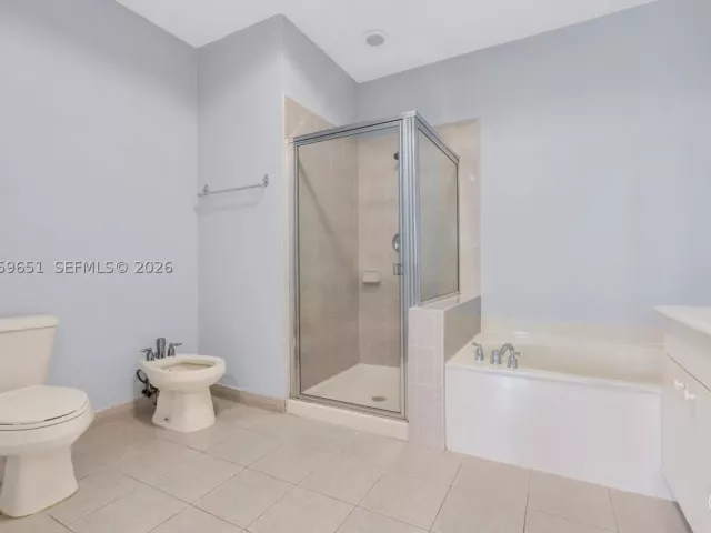 3-bedroom home for sale in Miami - 16673 SW 78 Terrace - MondialRealty