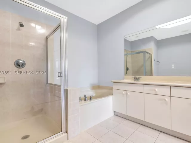 3-bedroom home for sale in Miami - 16673 SW 78 Terrace - MondialRealty