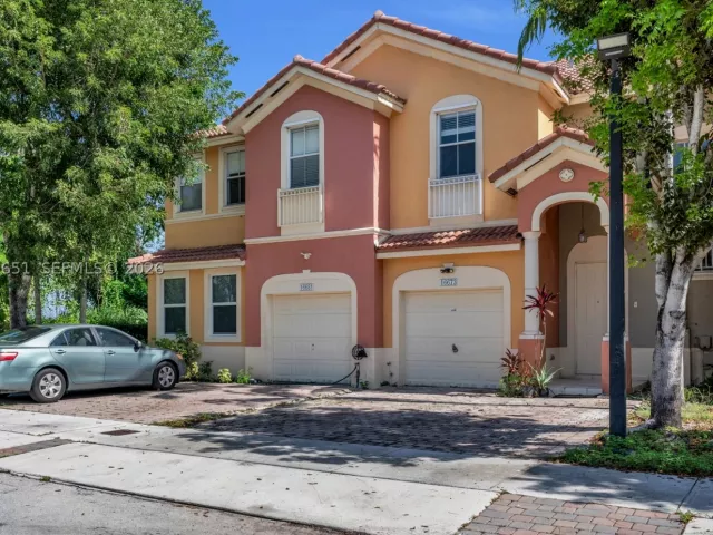 3-bedroom home for sale in Miami - 16673 SW 78 Terrace - MondialRealty