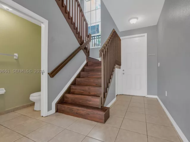 3-bedroom home for sale in Miami - 16673 SW 78 Terrace - MondialRealty