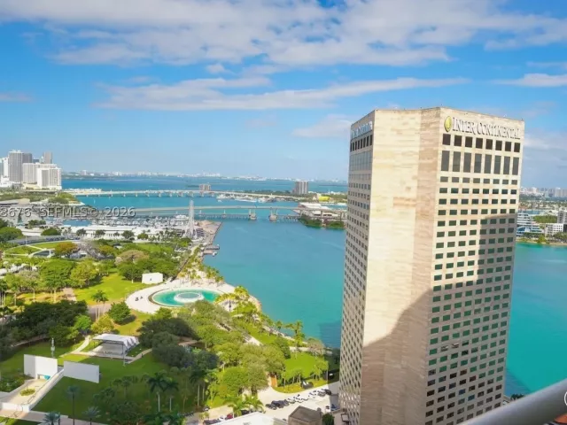 2-bedroom condo for sale in Miami - 325 S Biscayne Blvd 3314 - MondialRealty