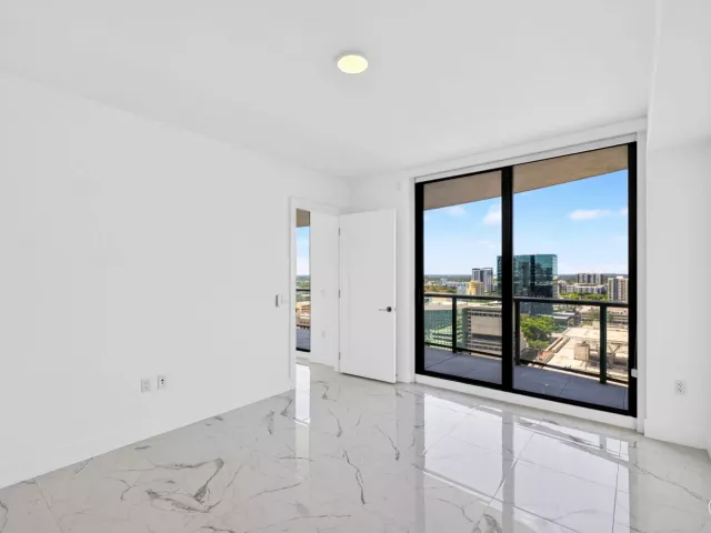 2-bedroom condo for rent in Fort Lauderdale - 100 E Las Olas Boulevard 1902 - MondialRealty