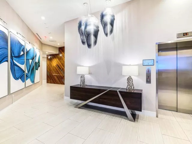 2-bedroom condo for rent in Fort Lauderdale - 100 E Las Olas Boulevard 1902 - MondialRealty