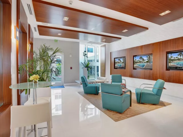2-bedroom condo for sale in Fort Lauderdale - 2821 N Ocean Boulevard 1106S - MondialRealty