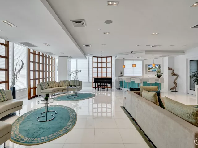 2-bedroom condo for sale in Fort Lauderdale - 2821 N Ocean Boulevard 1106S - MondialRealty