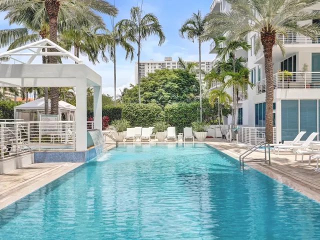 2-bedroom condo for sale in Fort Lauderdale - 2821 N Ocean Boulevard 1106S - MondialRealty