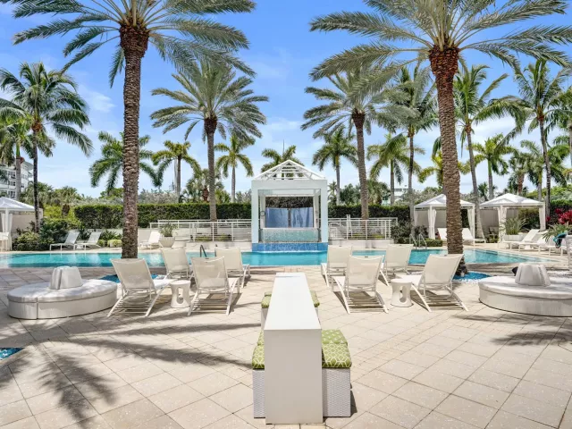 2-bedroom condo for sale in Fort Lauderdale - 2821 N Ocean Boulevard 1106S - MondialRealty