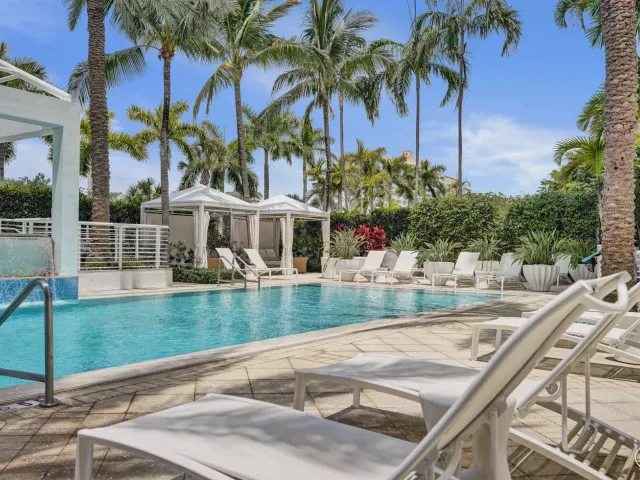 2-bedroom condo for sale in Fort Lauderdale - 2821 N Ocean Boulevard 1106S - MondialRealty