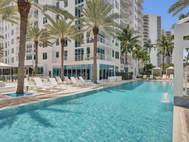 2-bedroom condo for sale in Fort Lauderdale - 2821 N Ocean Boulevard 1106S - MondialRealty