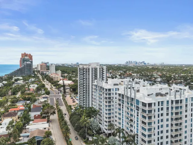 2-bedroom condo for sale in Fort Lauderdale - 2821 N Ocean Boulevard 1106S - MondialRealty