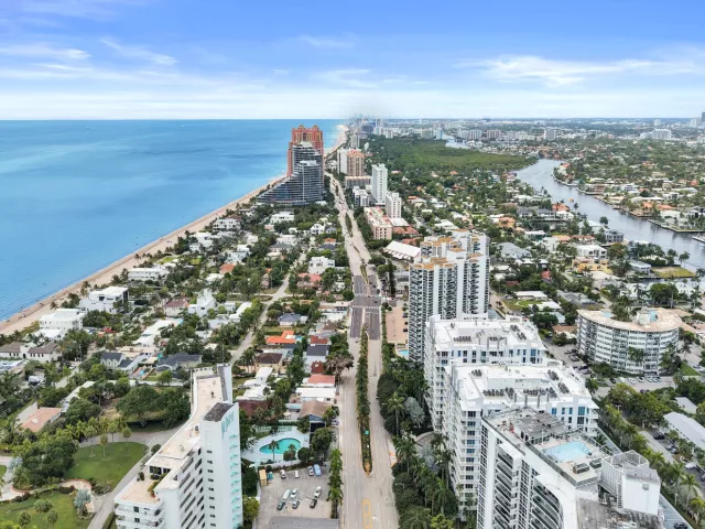 2-bedroom condo for sale in Fort Lauderdale - 2821 N Ocean Boulevard 1106S - MondialRealty