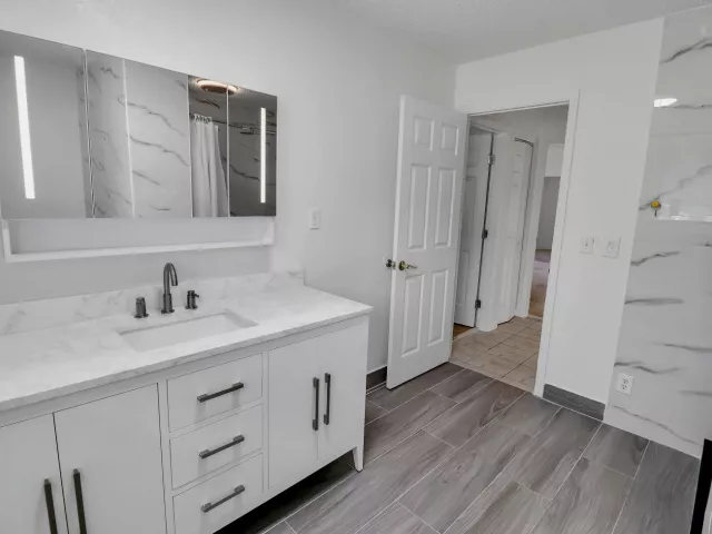 4-bedroom home for sale in Boca Raton - 2233 NW 3rd Avenue - MondialRealty