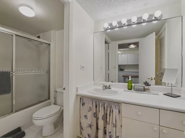 condo for sale in Miami Beach - 2301 Collins Ave 522 - MondialRealty