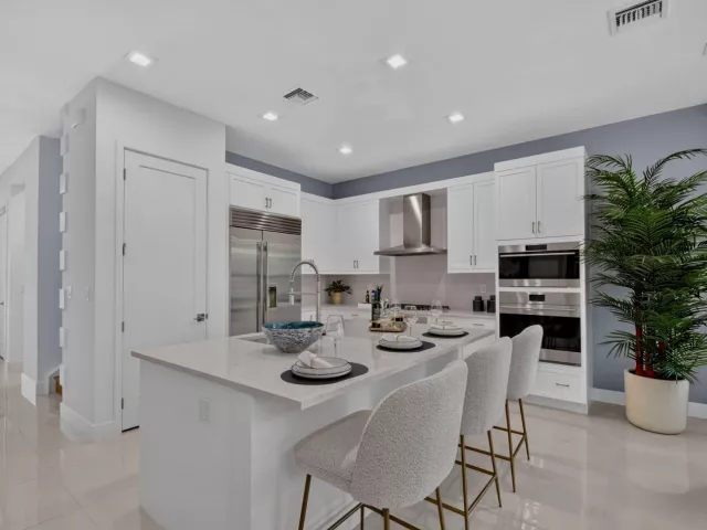 3-bedroom home for sale in West Palm Beach - 415 42nd Street - MondialRealty